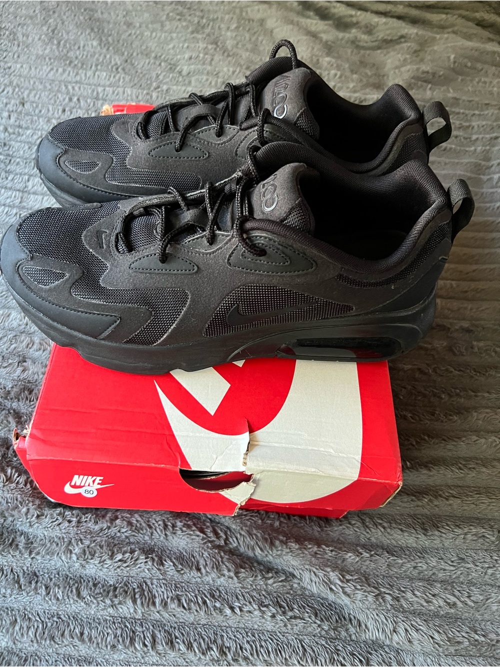Nike Air Max 200 Triple Black Menโs Low-Top Mesh & Synthetic Sneakers